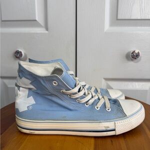 Forever Collectible NC North Carolina Tar Heels men’s 9 women’s 10.5